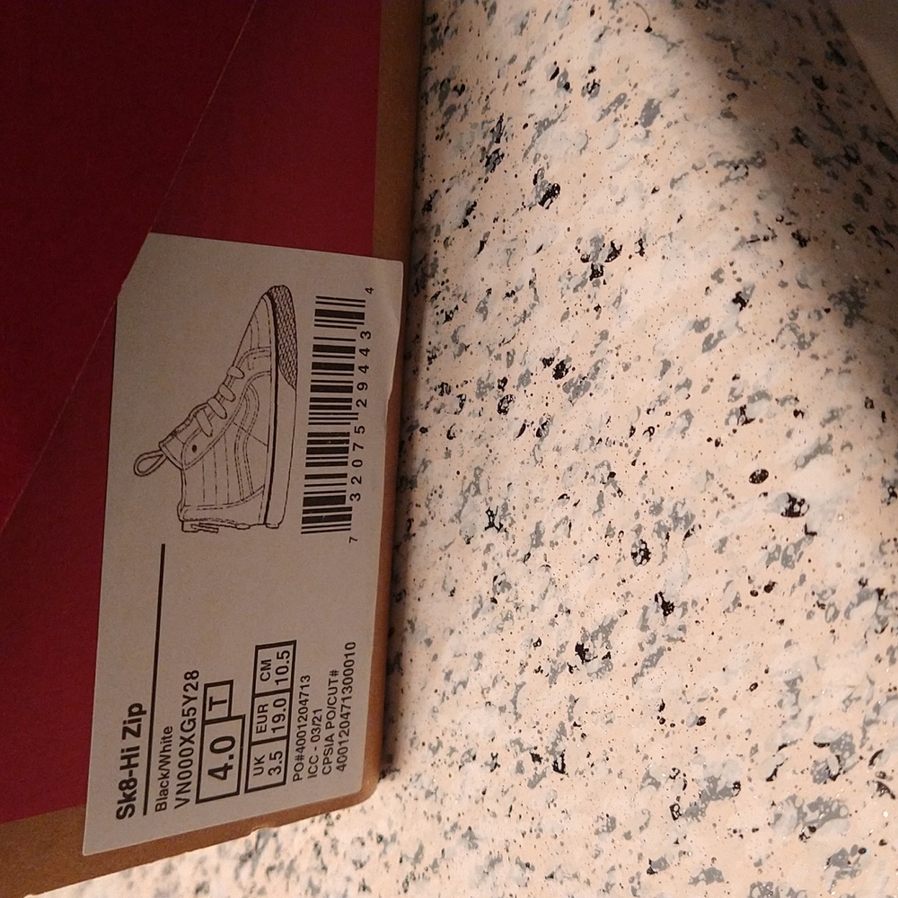 Vans Sk8-Hi zip infant shoes, black size 4